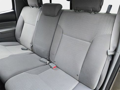 Used 2012 Toyota Tacoma PreRunner image 17