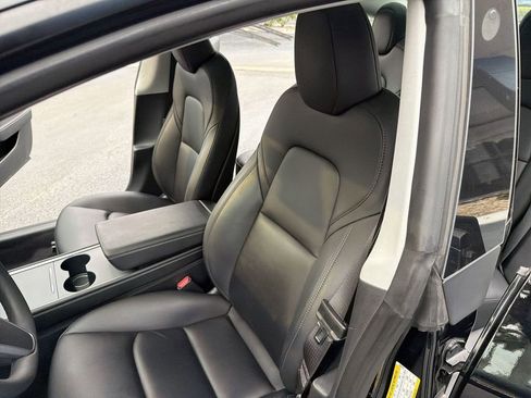 Used 2023 Tesla Model 3 Standard Range image 23