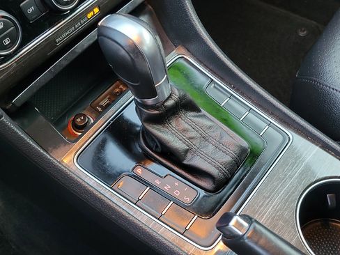 Used 2016 Volkswagen Passat 1.8T SE image 13