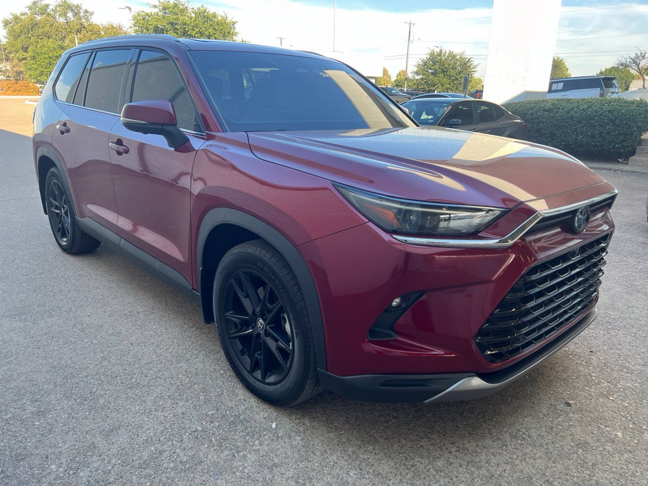 Used 2025 Toyota Grand Highlander FWD image 3