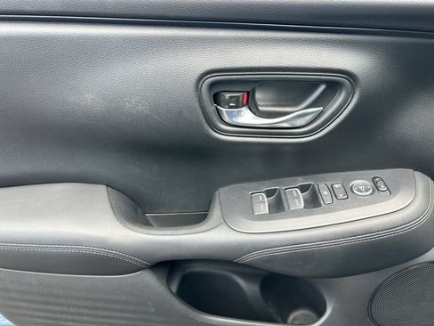 Used 2025 Honda HR-V EX-L image 27