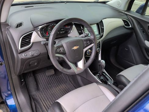 Used 2017 Chevrolet Trax Premier w/ Driver Confidence II Package image 10