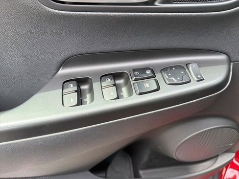 Used 2022 Hyundai Kona Limited AWD/4WD image 11