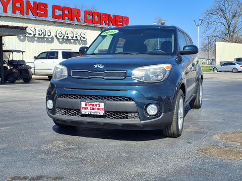 Used 2017 Kia Soul + image 25