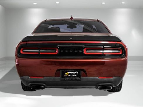 Used 2018 Dodge Challenger R/T w/ Blacktop Package image 7