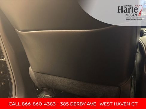 Used 2021 Toyota Highlander XLE image 23