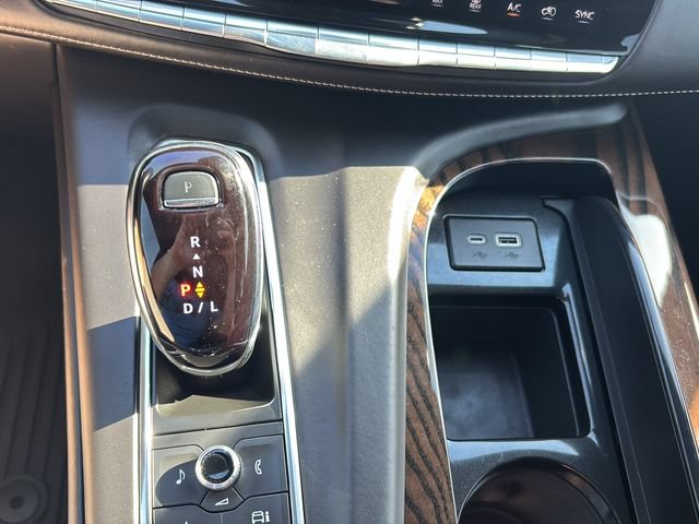 Used 2024 Cadillac Escalade Sport Platinum w/ LPO, ONYX Package AWD/4WD image 24