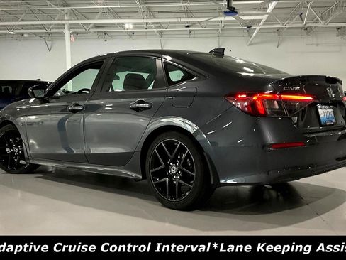 Used 2025 Honda Civic Sport image 3