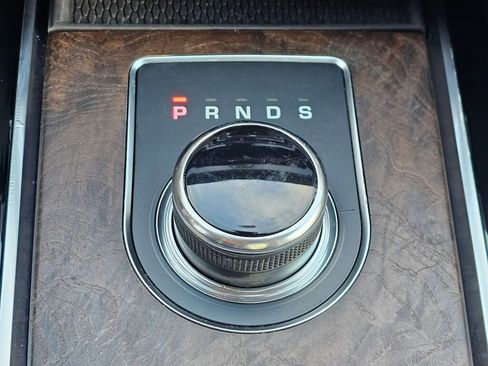 Used 2018 Jaguar F-PACE S image 40