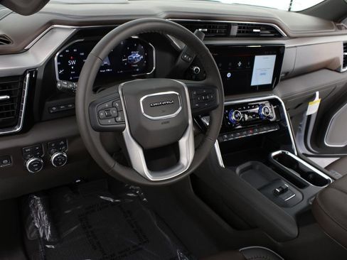 New 2026 GMC Sierra 2500 Denali w/ Denali Reserve Package AWD/4WD image 11