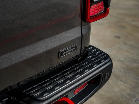 Used 2020 Jeep Gladiator Rubicon AWD/4WD image 36