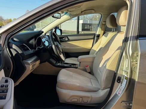 Used 2015 Subaru Outback 2.5i Premium image 12