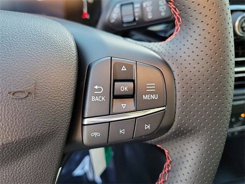 Used 2025 Ford Escape ST-Line w/ Equipment Group 301A image 6