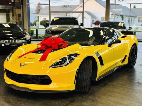 Used 2016 Chevrolet Corvette Z06 w/ 3LZ Preferred Equipment Group RWD image 16