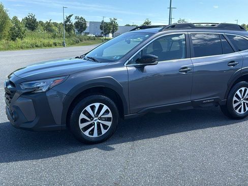 Used 2024 Subaru Outback Premium AWD/4WD image 13