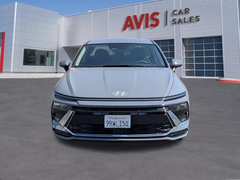 Used 2025 Hyundai Sonata SEL FWD image 2