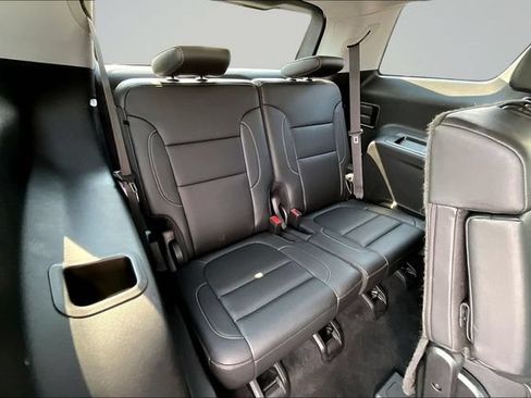 Used 2023 GMC Acadia SLT AWD/4WD image 25