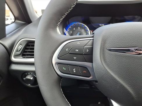 New 2026 Chrysler Voyager LX image 17