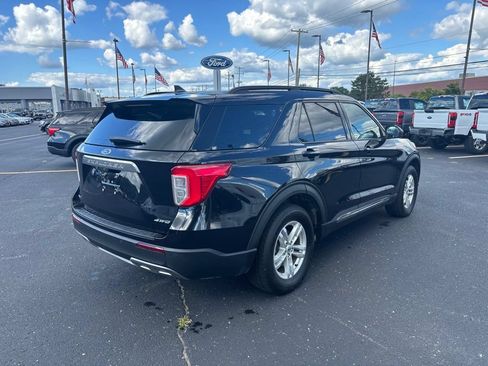 Used 2022 Ford Explorer XLT w/ Equipment Group 202A AWD/4WD image 5