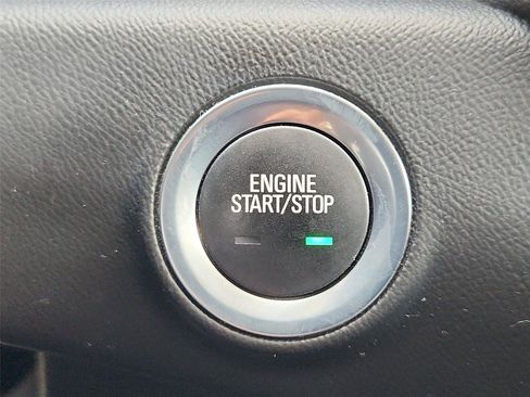 Used 2019 GMC Terrain SLE w/ Driver Convenience Package FWD image 16