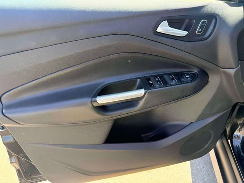 Used 2015 Ford C-MAX Energi SEL w/ Equipment Group 302A FWD image 16