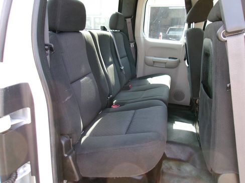 Used 2011 Chevrolet Silverado 2500 W/T AWD/4WD image 10
