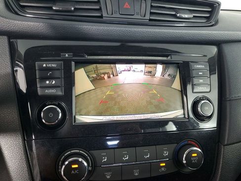 Used 2020 Nissan Rogue S image 21