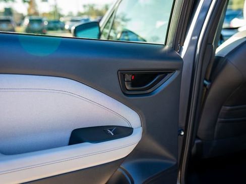 Certified 2025 Subaru Forester Premium image 26