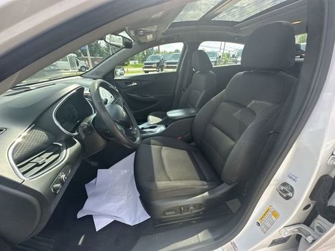 Used 2021 Chevrolet Malibu LT FWD image 22