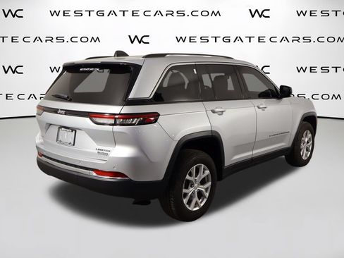 Used 2024 Jeep Grand Cherokee Limited AWD/4WD image 52