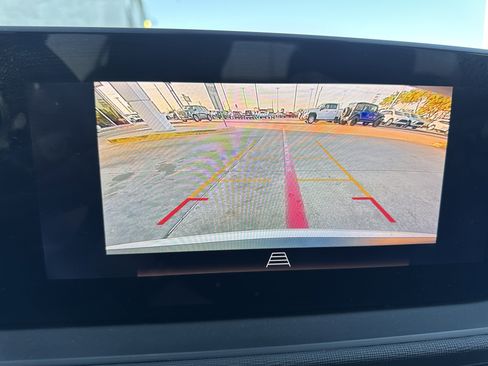 Used 2025 Buick Envista Preferred image 17