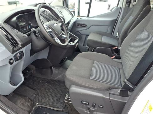 Used 2019 Ford Transit 150 XLT image 9