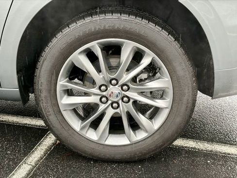 Used 2024 Buick Enclave Avenir image 30