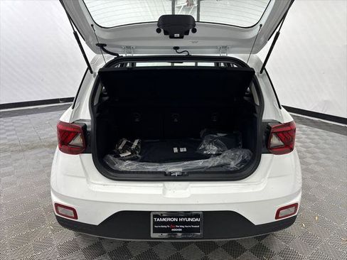 New 2026 Hyundai Venue SEL image 18