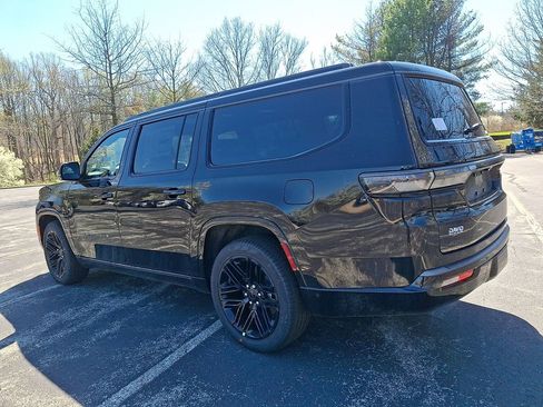 New 2026 Jeep Grand Wagoneer L Limited AWD/4WD image 3