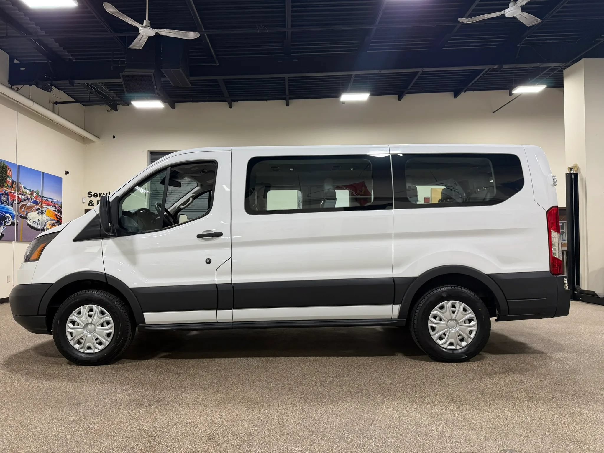 Used 2018 Ford Transit 150 XL RWD image 8