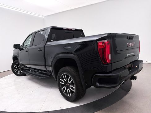Used 2024 GMC Sierra 1500 AT4 w/ Technology Package AWD/4WD image 10