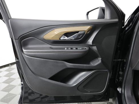 Used 2019 GMC Terrain SLE w/ LPO, Cargo Package image 12