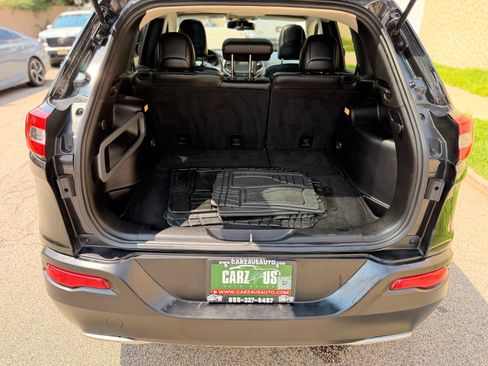 Used 2016 Jeep Cherokee Limited AWD/4WD image 8