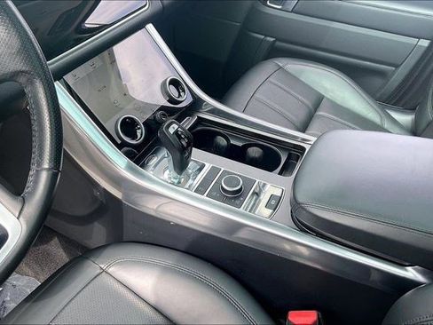 Used 2020 Land Rover Range Rover Sport HSE image 16
