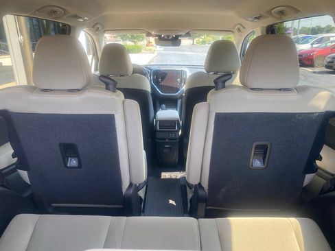 Used 2024 Subaru Ascent Premium w/ Convenience Package AWD/4WD image 19