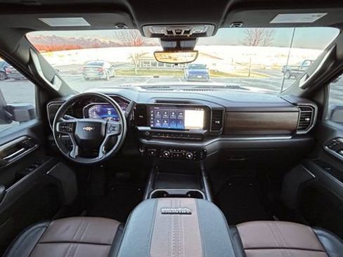 Used 2024 Chevrolet Silverado 3500 High Country w/ High Country Premium Package image 16