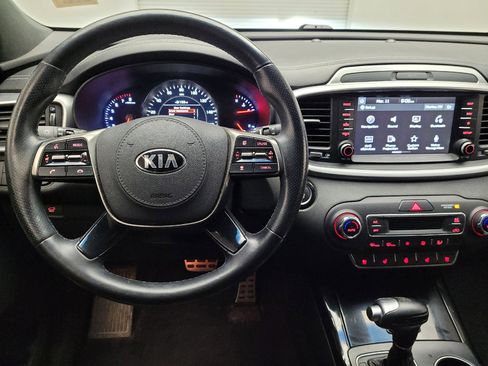 Used 2019 Kia Sorento SX image 22