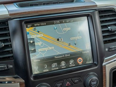 Used 2014 RAM 2500 Laramie image 28