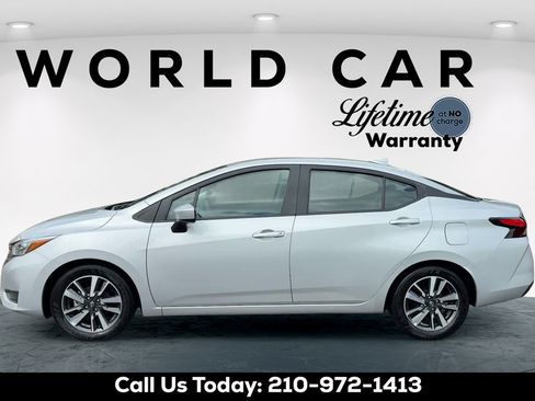 Used 2025 Nissan Versa SV FWD image 6