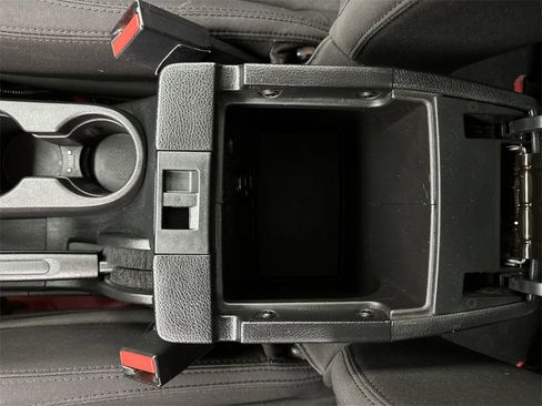 Used 2015 Jeep Wrangler Unlimited Sport w/ Connectivity Group image 20