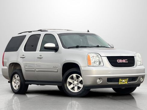 Used 2011 GMC Yukon SLE w/ Convenience Package image 1