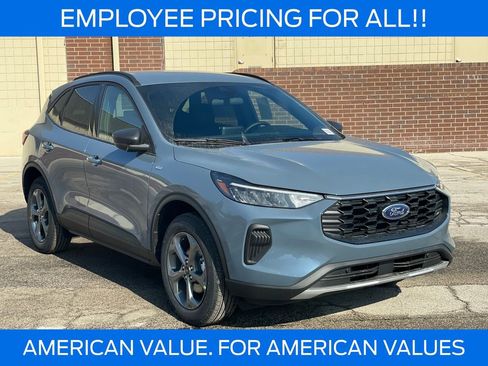 New 2026 Ford Escape ST-Line w/ Cold Weather Package AWD/4WD image 7