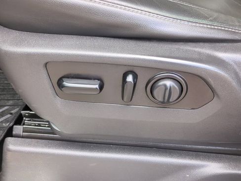 Used 2020 Chevrolet Silverado 1500 RST image 12