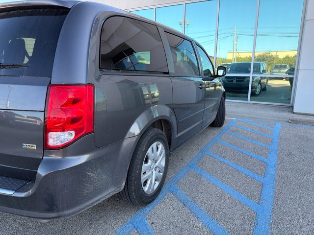 Used 2017 Dodge Grand Caravan SE w/ Power Window Group FWD image 3